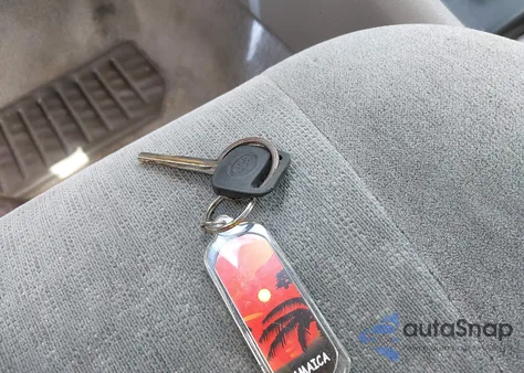 2004 Toyota Corolla Ce из США, поврежденный, VIN 1NXBR32EX4Z291416